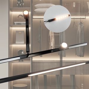 Faretto LED Magnetico Mini su Binario, <span class=keywords><strong>Lampada</strong></span> Magnetica 10*10 24V, Illuminazione Spot e Floodlight per Griglie, Incasso, Armadietti, Espositori di Gioielli - Product Image 1