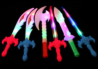 Jouet d'arme lumineux électronique en plastique, épée clignotante, forme de couteau, hache, jouet, épée lumineuse LED, couteau