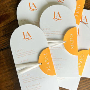 Invitations de mariage personnalisées, carte découpée à la forme ondulée unique avec enveloppe, invitation de mariage luxueuse en relief pour la mariée moderne - Product Image 1