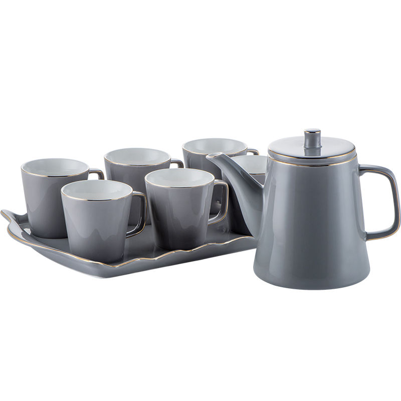 สีเทากับขอบทอง