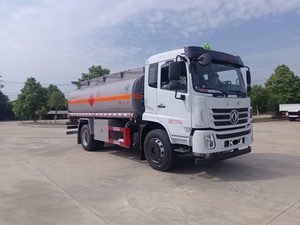 Camion-citerne à carburant Jiefang 10000L |   Transport de Diesel, d'Essence, d'Huile et d'Eau |   Prix direct d'usine neuf et d'occasion |   En stock, prêt à être expédié - Product Image 3