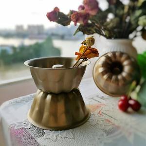 Offre Spéciale 4 pouces champagne or carbone antiadhésif en mousseline <span class=keywords><strong>de</strong></span> soie moule à gâteau cannelé Tube <span class=keywords><strong>Pan</strong></span> pour la maison outils <span class=keywords><strong>de</strong></span> cuisson - Product Image 2