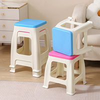 Meubles de salon pouf en plastique coloré de haute qualité chaise en plastique pour enfants tabourets en plastique hauts empilables portables