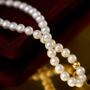 Bracelet en or 18 carats avec boucle en perle d'eau douce naturelle véritable, lumière intense, simple, luxueux, combinaison élégante, bracelets en perles, joncs - Product Image 2