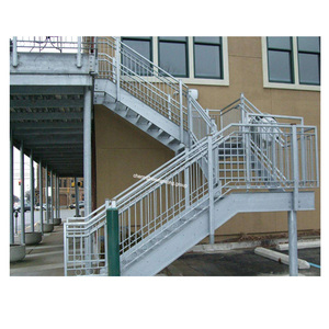 <span class=keywords><strong>Escalera</strong></span> de escape de incendios de metal prefabricada para interiores/exteriores de gran venta con barandillas Diseño industrial de acero a la venta - Product Image 1
