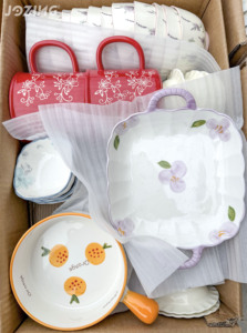 Precio al por mayor: Lote mixto <span class=keywords><strong>de</strong></span> <span class=keywords><strong>vajilla</strong></span> <span class=keywords><strong>de</strong></span> cerámica colorida y adorable (tazones, tazas, platillos, platos) - Venta por tonelada - Product Image 6