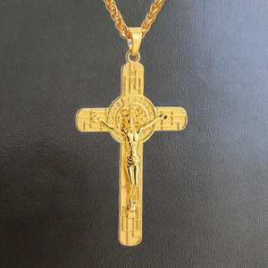 Kalung Salib Religius KOMI Unisex Lapis Emas Baja Tahan Karat Liontin Yesus Salib Rantai Gandum 24 Inci - Product Image 3