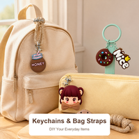 Breloques en PVC de dessin animé HS / Boutons / Chaînes pour filles / Accessoires à clipser personnalisés pour sacs, baskets, porte-clés (Modèle BOX 01)