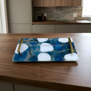 Plateau de service rectangulaire en verre, motif marbré bleu et blanc, design moderne fait main, assiette décorative pour la table à manger - Product Image 2