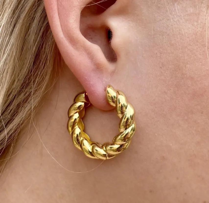 Enorme orecchino a cerchio in oro intrecciato a corda pesante e grosso orecchino a vite attorcigliato ipoallergenico per donna