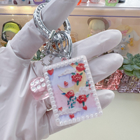Porte-clés Mahjong personnalisé moderne en résine époxy, pendentif bleu clair scintillant, décor dés, boucle métallique brillante, vente en gros