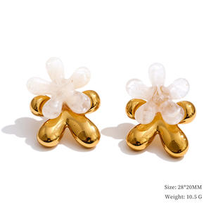 أقراط متدلية XY 1937 عصرية بتصميم عتيق من الراتنج الملتوي والفولاذ المقاوم للصدأ المطلي بالذهب عيار 18 قيراط مقاومة للماء - Product Image 2