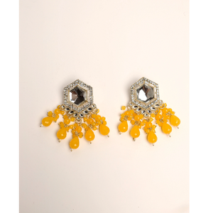 Pendientes Colgantes Hexagonales de Aleación de Zinc Chapados en Oro de Nuevo Diseño al por Mayor con Gotas de Perlas de Imitación y Cuentas Geométricas - Product Image 3