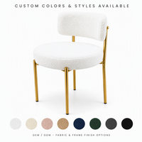 Chaise d'appoint moderne en tissu Teddy moelleux, avec structure en métal doré titane, élégante pour la décoration de réception de mariage