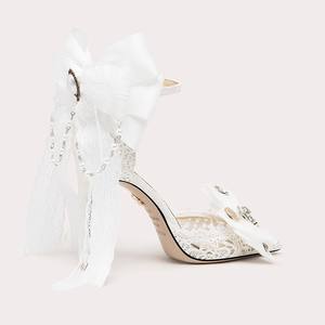 Squisiti sandali da <span class=keywords><strong>sposa</strong></span> a punta con fibbia con fibbia grande fiocco catena di perle decorazioni romantiche <span class=keywords><strong>scarpe</strong></span> da <span class=keywords><strong>sposa</strong></span> <span class=keywords><strong>per</strong></span> le spose - Product Image 2