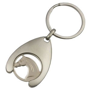 Porte-clés personnalisé en métal en forme de chariot de courses - Cadeau pour la décoration de la maison - Product Image 2