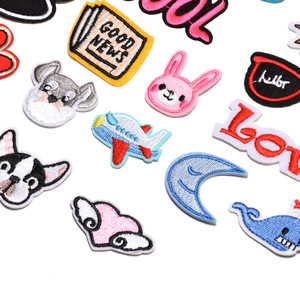 Hot bán hình trái tim Hot chuyển thêu các bản vá lỗi phim hoạt hình sắt-on Stickers cho túi và quần áo trang trí nội thất - Product Image 5