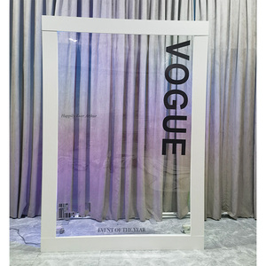 Vente chaude 2025 : Cabine photo portable personnalisée en métal, couverture de magazine en acrylique, fond de studio photo Vogue, panneau de prise de vue avec LED - Product Image 5