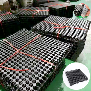 Tapis de drainage vertical haute résistance 3 cm, 150 tonnes, pour pelouse artificielle et gazon synthétique, idéal pour le parc – Meilleure vente - Product Image 1