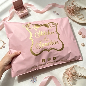 Luxury Matte Pink Poly Mailer Custom Gold Print Shipping Envelopes Tear Proof Poly Mailing Bags For Online Fashion Shop - Product Image 1