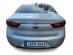 Kia K7 Sedán de Lujo Usado, Coche Nuevo y Usado, Exportador Profesional de Automóviles de Corea, Gasolina V6, Título Limpio, Tracción Delantera, Automático, Listo para Exportar - Product Image 6