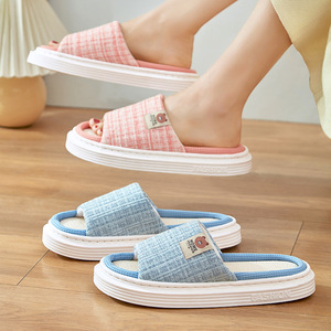 Nuovo Design notte sonno comodi casa pantofole peluche animali portano coloratissime pantofole di lino per le donne e l'uomo - Product Image 1