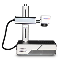 Marqueur laser fibre CNC portable de bureau 20W 30W 50W, prix de la machine de marquage laser fibre 50W pour la gravure sur métal