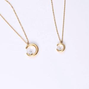 MECYLIFE מינימליסטי נירוסטה 18K זהב מצופה קריסטל שרשרת נשים אופנה יהלומי סהר ירח שרשרת - Product Image 2