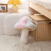 Coussin en peluche champignon créatif et mignon avec rembourrage en coton PP, idéal pour la décoration de chambre, comme cadeau, ou comme coussin lombaire et de voiture