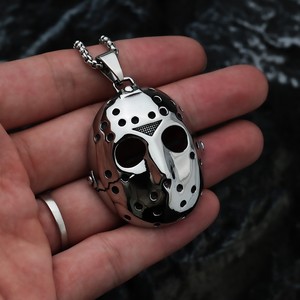 Kalung Liontin Topeng Jason Friday the 13th 2026, Kalung Horor Gothic dari Baja Anti Karat untuk Pria - Product Image 4