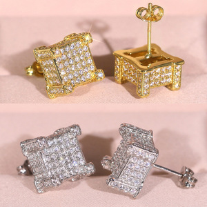 Orecchini a Perno Minimalisti per Donne, Design Unico e Compatto, Accessori per Orecchie da Indossare Ogni Giorno - Product Image 1