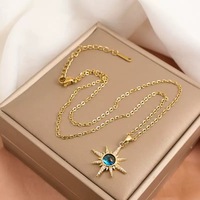 Vente chaude En Acier Inoxydable 18k Or Zircon Coeur Lune Planète Pendentif Collier Femmes De Luxe Étoile Collier pour Femmes Cadeau