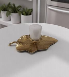 Portavelas de Diseño de Hoja de Metal con Acabado Plateado Hecho a Mano, Ecológico y Moderno para Decoración del Hogar, Pascua, Bodas y Navidad - Product Image 1