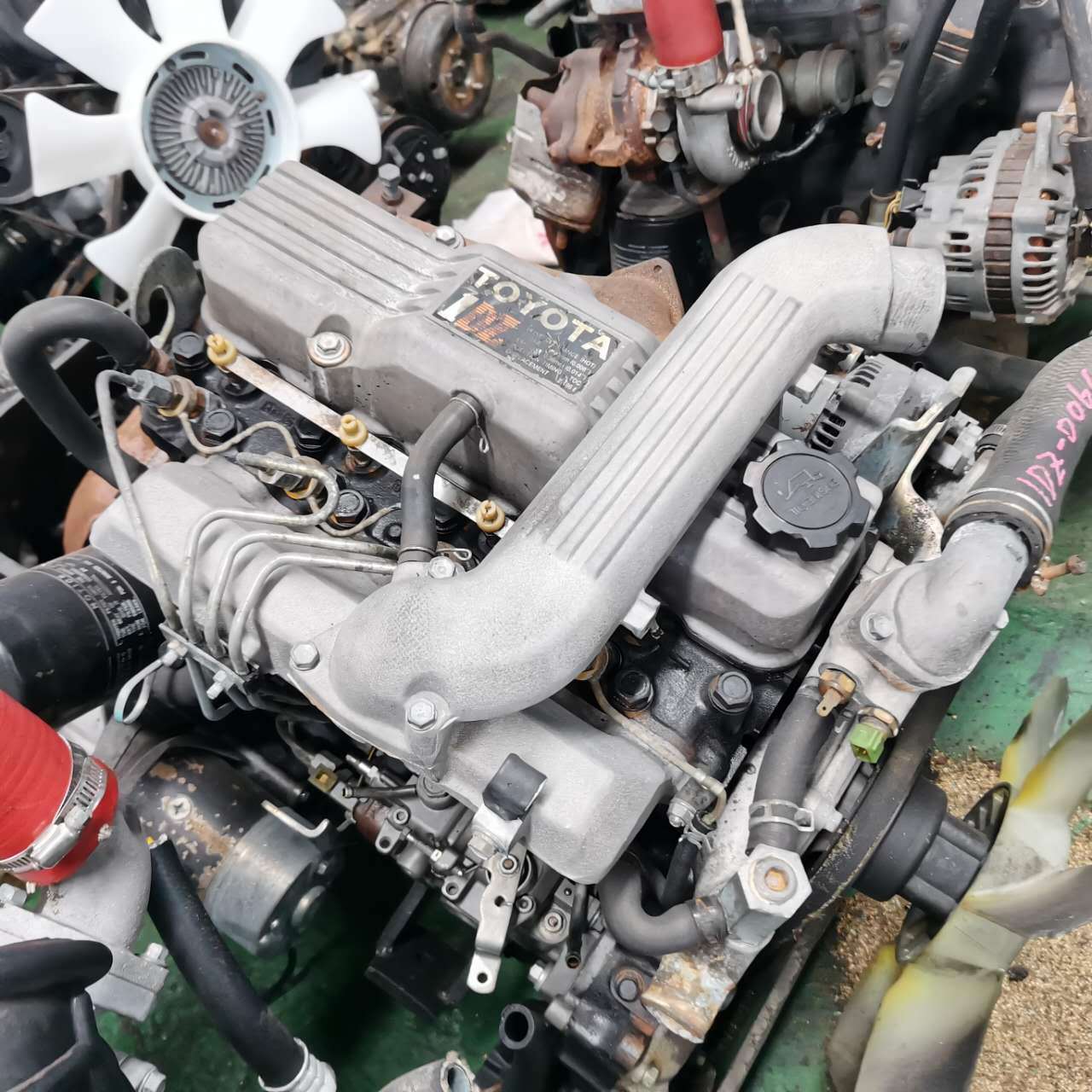 トヨタフォークリフト用ガソリンエンジン1DZ日本オリジナルエンジン 