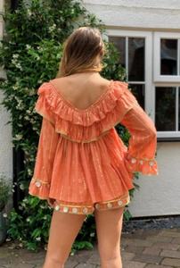 Belle or Lurex Sequin manches longues à volants et décolleté femmes ensemble femmes coton perle embelli col en V haut et short - Product Image 4