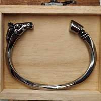 Bracelet pour homme Viking nordique personnalisé, ajustable, avec tête et sabot de cheval, motif cheval de guerre, collection 2026, vente chaude