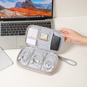 Sac de rangement portable étanche à motif anti-grains avec fermeture éclair pour câble de données, batterie externe, clé USB et écouteurs - Product Image 4
