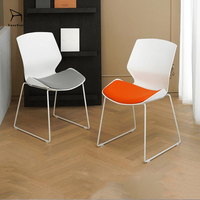 Chaises de bureau modernes durables bon marché en gros chaise de réunion de direction ergonomique en maille empilable pour la direction de réception d'invité