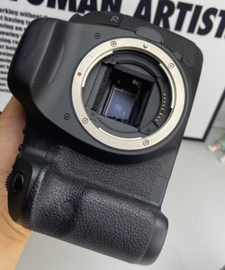 Cámara Usada Original 7D Plus en Venta, con Lente de 18-135 mm, Juego Completo, Compatible con Tarjetas CF - Product Image 5
