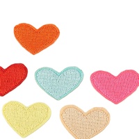 Parches de corazón bordados para decoración de ropa, accesorios para ropa, 20x26mm, venta al por mayor
