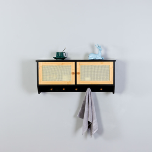 Estante de Pared Contemporáneo de Bambú de Tres Niveles con Ganchos Multifuncionales, Acabado en Laca Negra para Baño y Cocina - Product Image 2