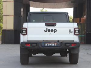 Camionnette <span class=keywords><strong>Jeep</strong></span> Gladiator à quatre roues d'occasion Moteur à essence <span class=keywords><strong>3</strong></span>,6 L - Product Image 4