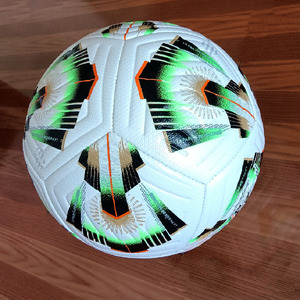 Ballon de football d'entraînement professionnel de haute qualité, taille 5, en cuir PU, avec logo personnalisé officiel. - Product Image 5