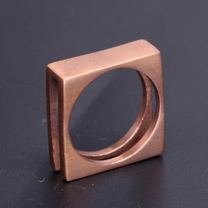 <span class=keywords><strong>Anillo</strong></span> <span class=keywords><strong>de</strong></span> acero inoxidable con logotipo personalizado para <span class=keywords><strong>hombre</strong></span>, sortija <span class=keywords><strong>de</strong></span> <span class=keywords><strong>sello</strong></span> pulido, Color plateado, cuadrado, clásico - Product Image 4