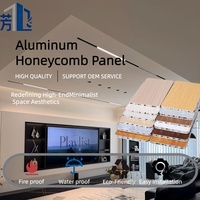 Panneaux sandwich en nid d'abeille en aluminium pour plafonds - Imperméables, ignifuges, anti-rayures, légers, modernes, modélisés en 3D, sur mesure