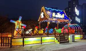 Mini Montagnes Russes Rotatives pour Centres Commerciaux Extérieurs, Manège d'Attraction avec Construction en Métal et Fibre de Verre, Capacité Supérieure à 500 kg - Product Image 5