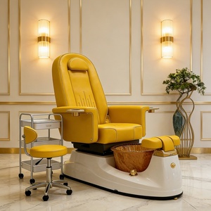 Sillón de Pedicura Rojo de Lujo con Bañera para Pies, Sillón de Salón para Uñas con Detalles Dorados, Taburete y Carrito - Product Image 6