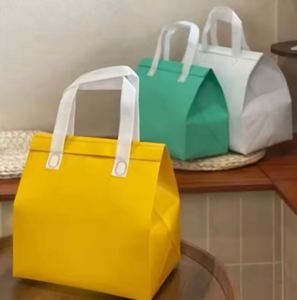 Wholesale Custom Logo Recyclable Non-Woven Disposable Thermal Insulated Cooler Bag for Coffee Cake Chocolate Sugar Takeout - Product Image 1