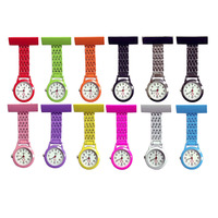 Montre automatique pour médecins, montre d'enfant d'enfant, colorée, broche à revers, mouvement à Quartz, pour cadeau d'anniversaire, logo personnalisé de noël