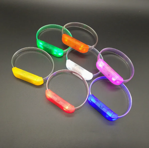 Pulseras LED Transparentes Cuadradas de TPU para Discotecas - Product Image 6